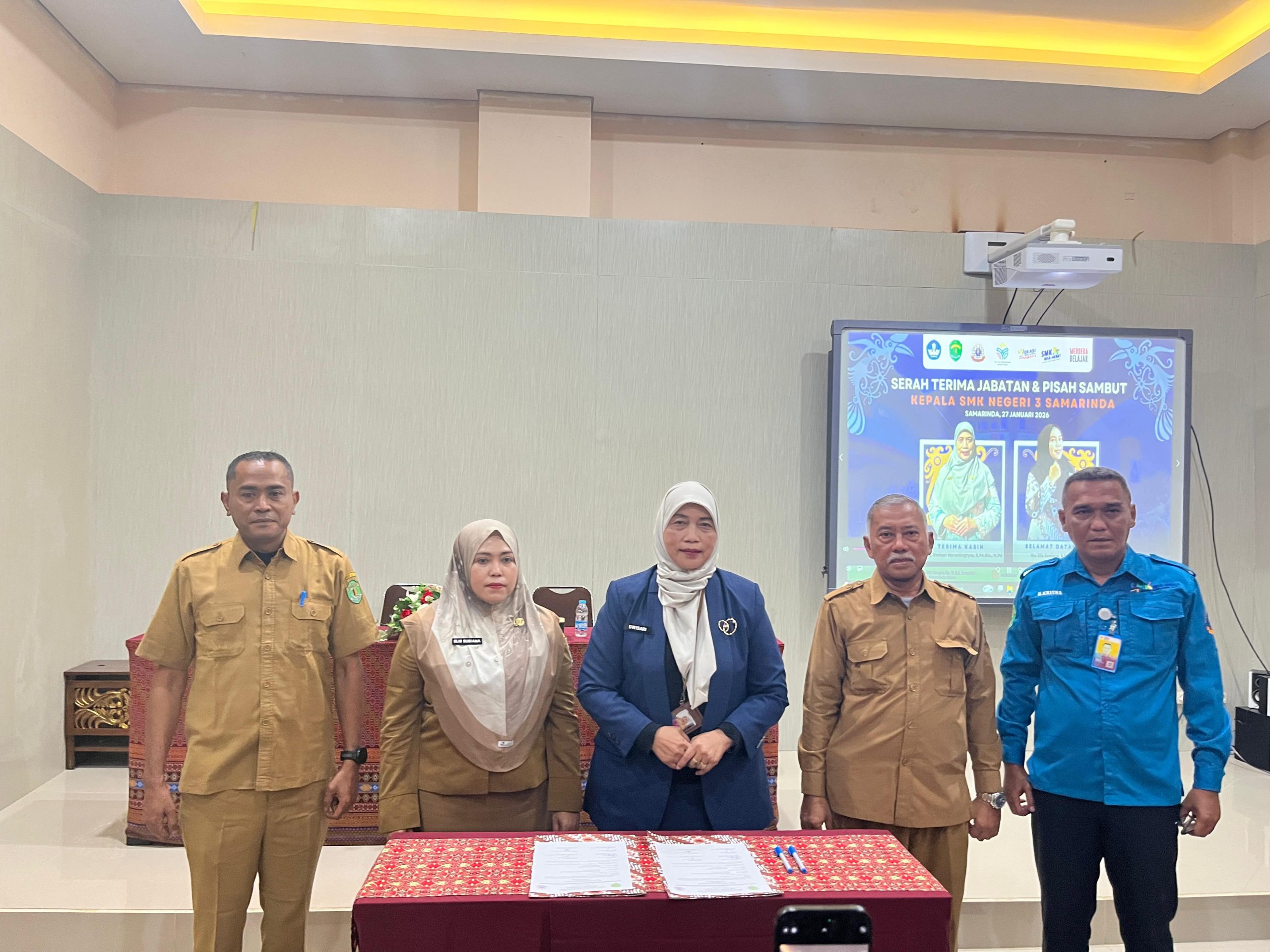 Estafet Kepemimpinan: SMKN 3 Samarinda Gelar Serah Terima Jabatan Kepala Sekolah