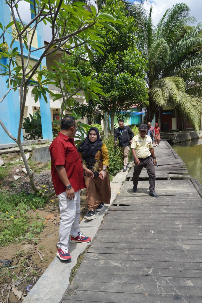 Kunjungan Anggota Komisi III DPRD Samarinda, SMKN 3 Bahas Isu Lingkungan dan Optimalisasi Lahan Sekolah 1000076570